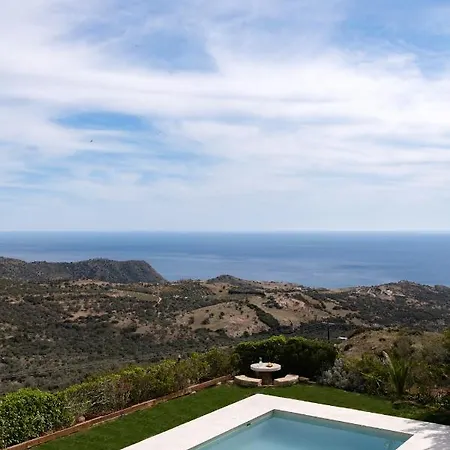 Luxury Panagia Triopetra
