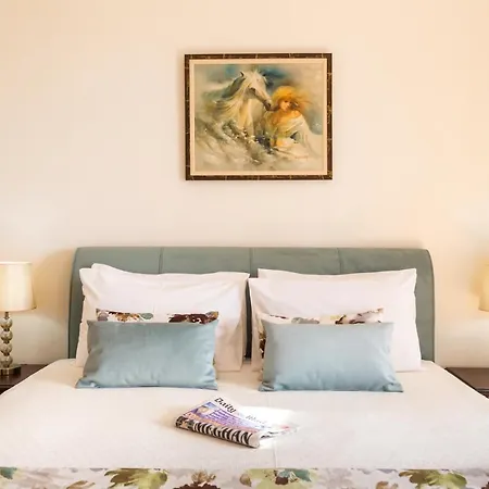 Luxury Panagia トリオペトラ
